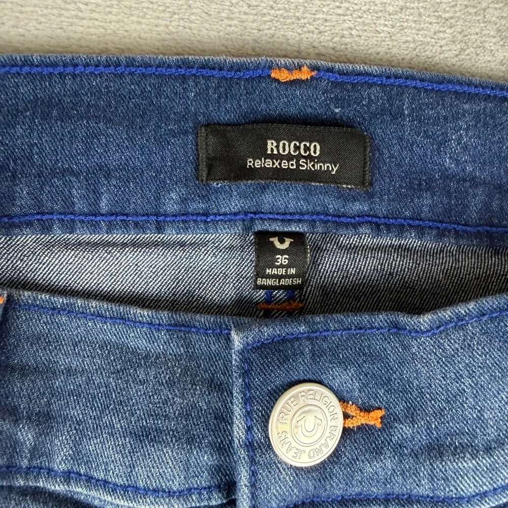 True Religion Rocco Relaxed Skinny Jean Shorts Mens 36 Blue Raw Hem $124 New NWT